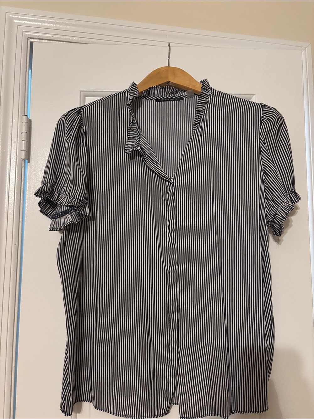 Tahari Short-Sleeve Button-Down Blouse in Navy and White